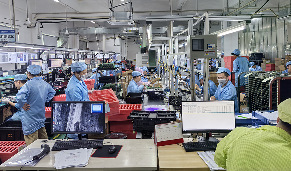 什么是SMT貼片加工？大型SMT貼片加工廠家圖